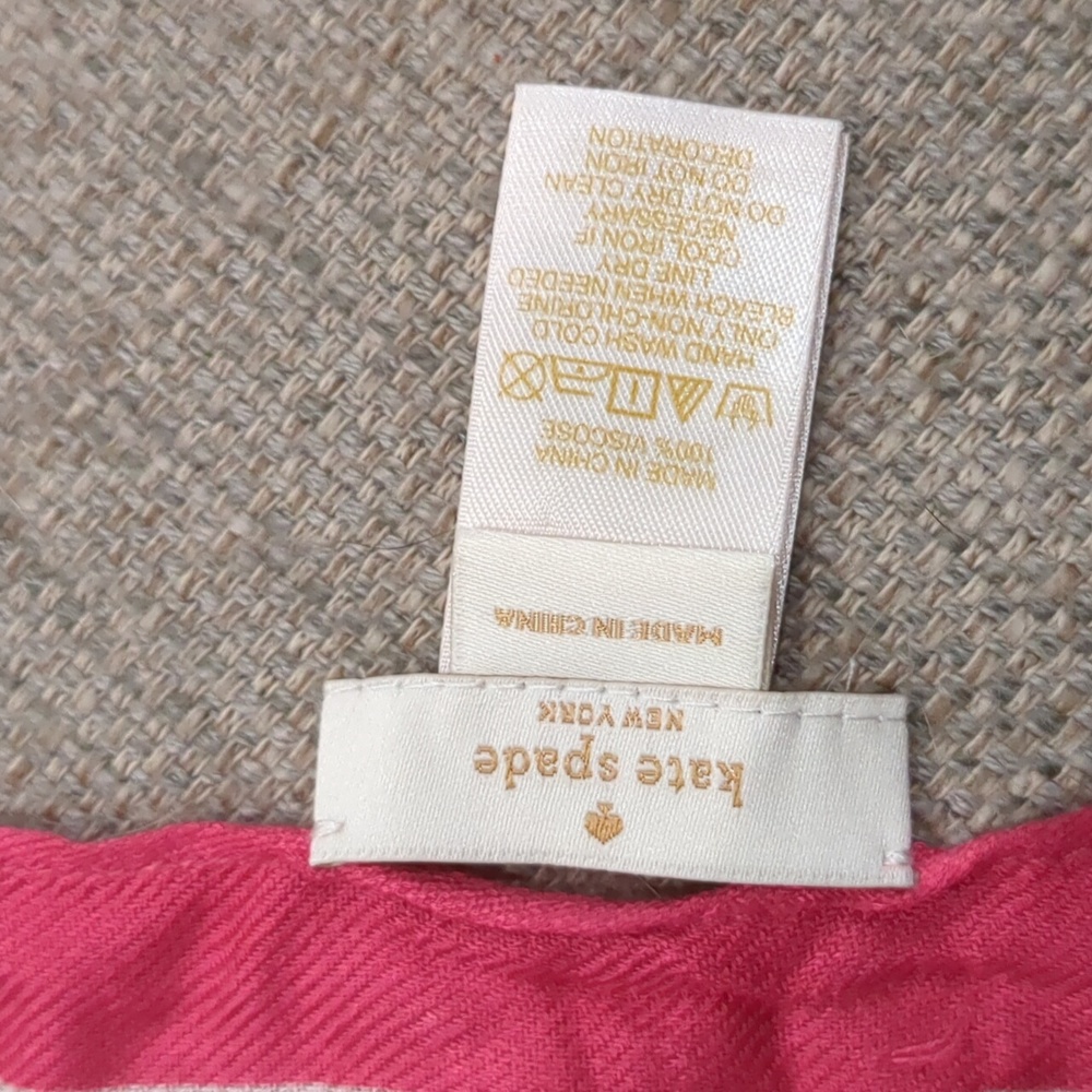 Kate Spade my lips are sealed scarf - Picture 12 of 12
